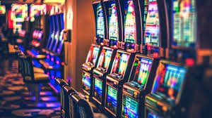 Ovobos taruhan olahraga live betting sepak bola dan esports Indonesia